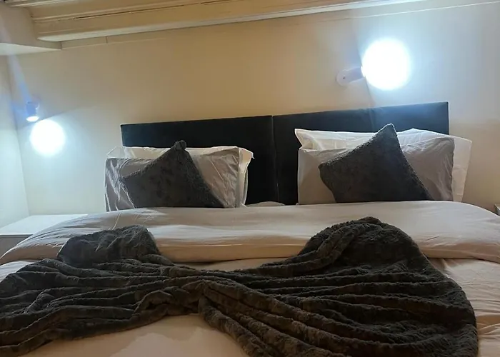 1 Bed In The Heart Of Apartment *