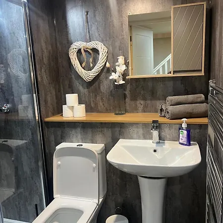 1 Bed In The Heart Of * Лідс